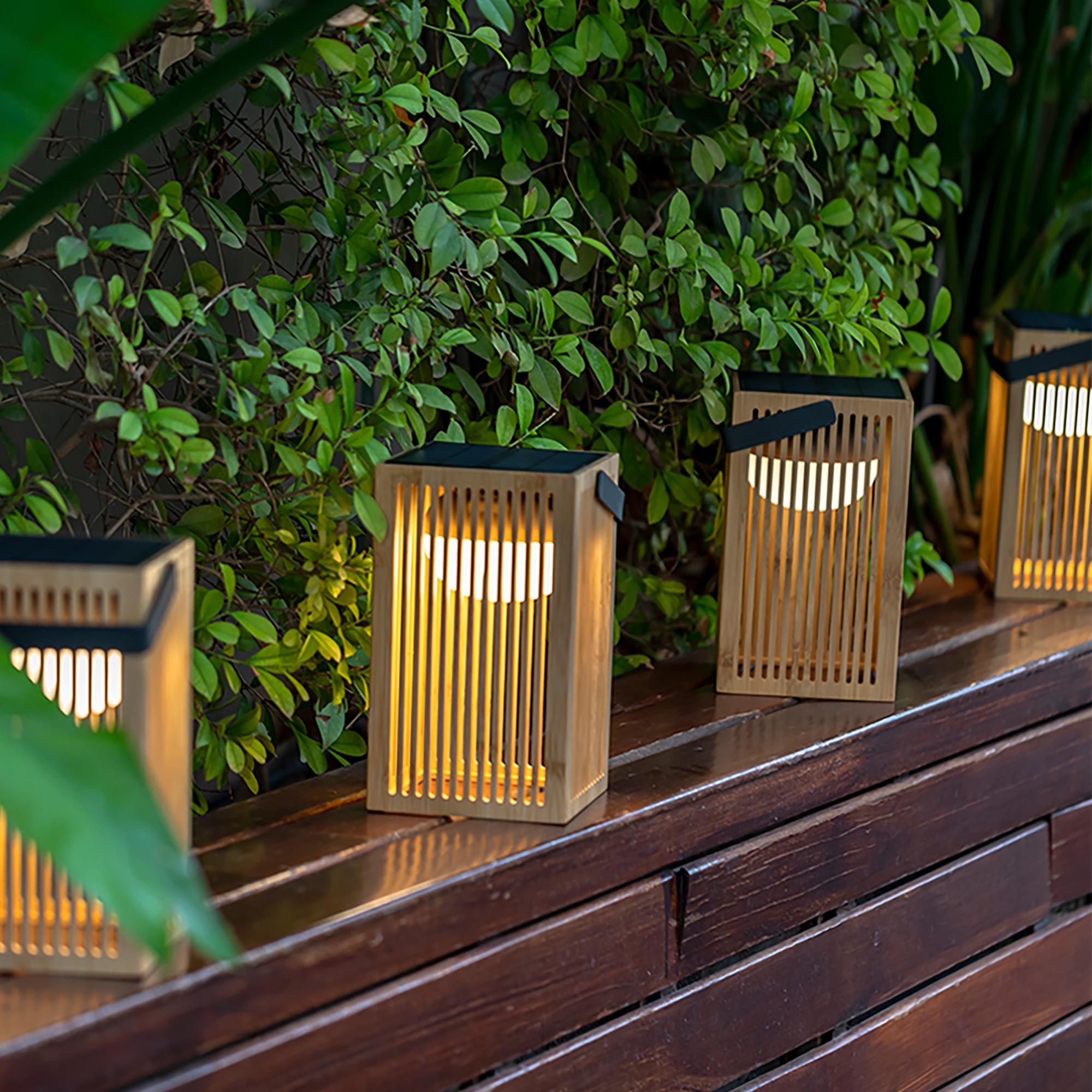 Dekorative LED-Laterne – Batteriebetrieben & USB Wiederaufladbar, Flammenlos, Für Innen & Außen, Garten, Camping, Balkon, Mit Realistischer Flammensimulation